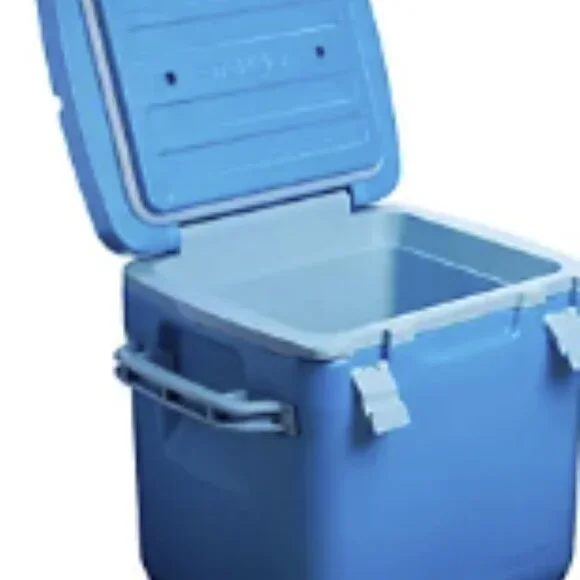 Stanley Adventure 30 qt Easy-Carry Cooler 